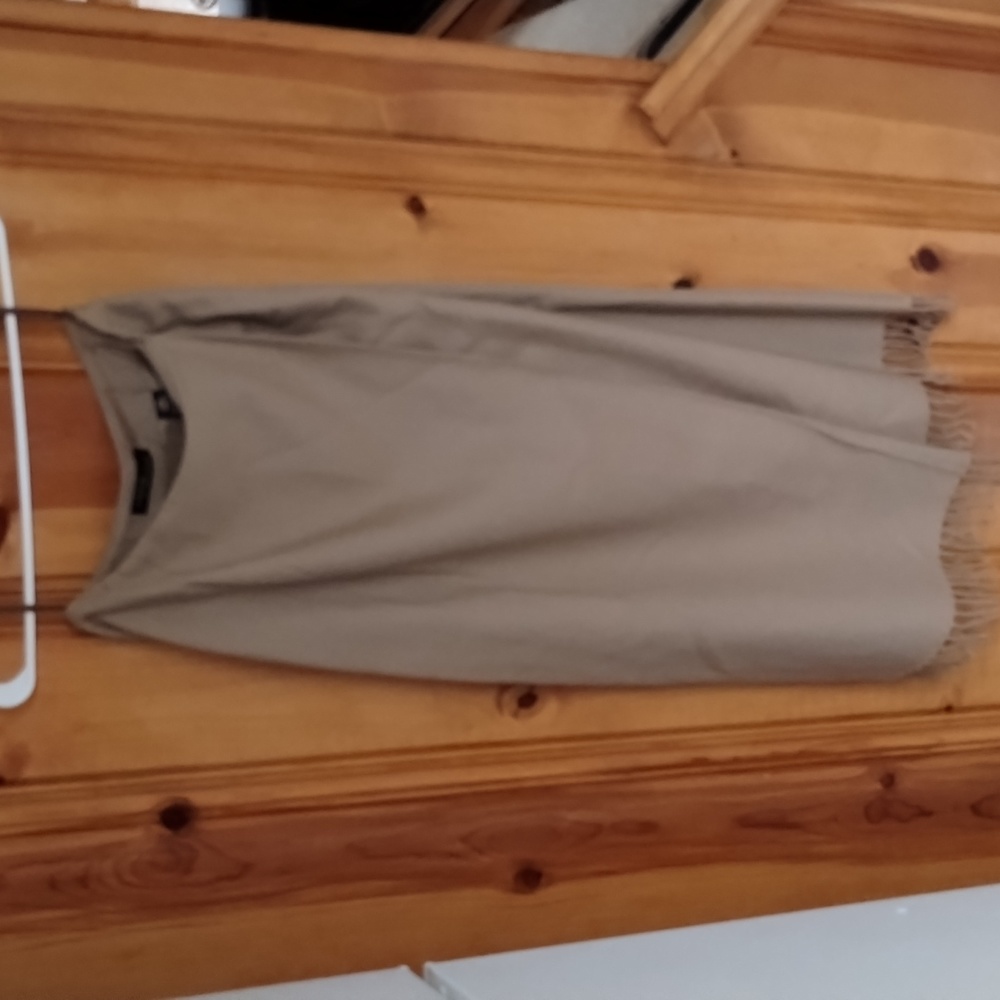 Valerie Stevens size 4 skirt